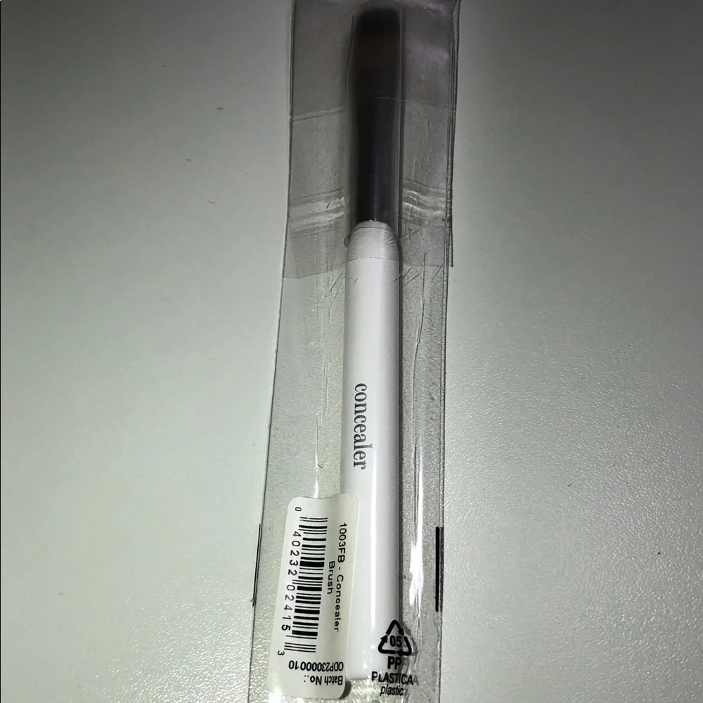 Kajer Weis concealer brush NEW and sealed.